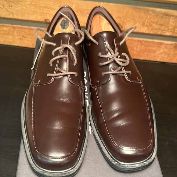 LIKE BRAND NEW Rockport Shoes